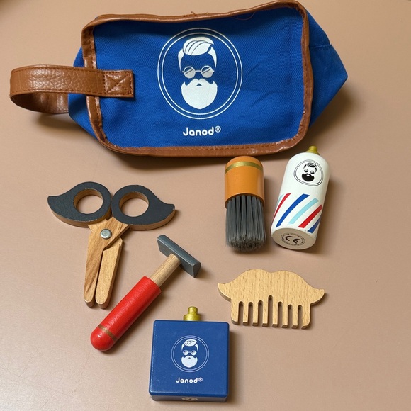 Janod Kids Barber Play Kit wooden toys French - Picture 1 of 13
